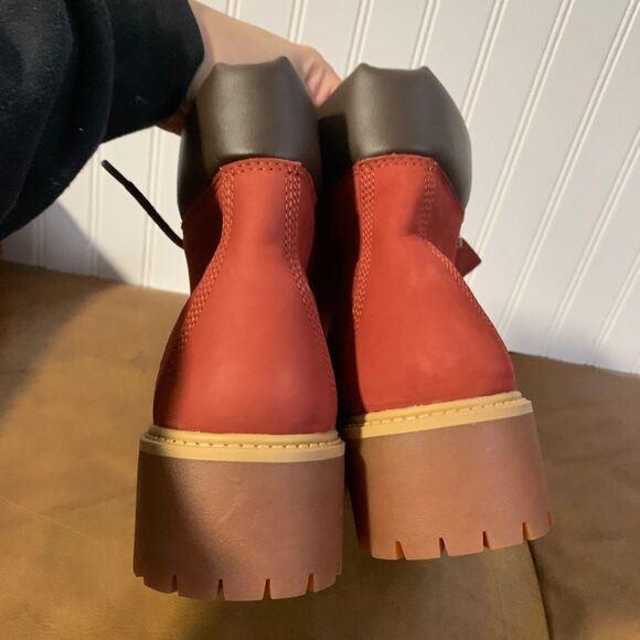 Women's 9.5 Timberland Stone Street 6-Inch Waterproof Platform Boot Lace-Up - Picture 4 of 11